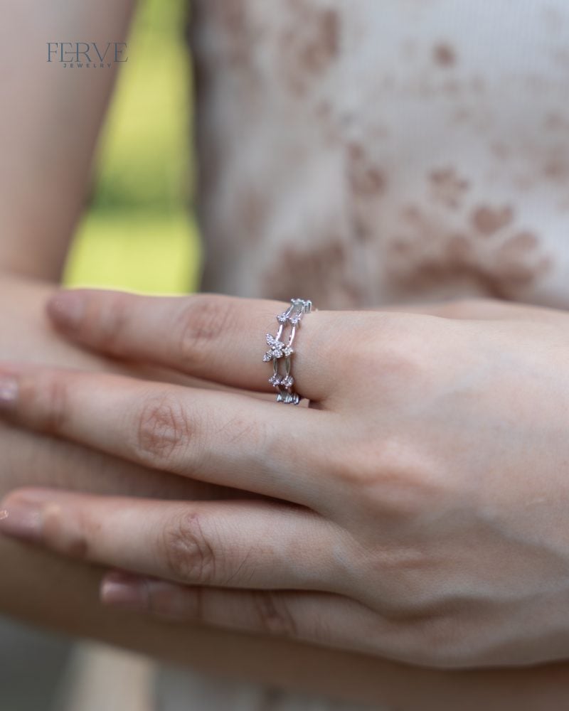 SILVER LILA BUTTERFLY RING - Image 3