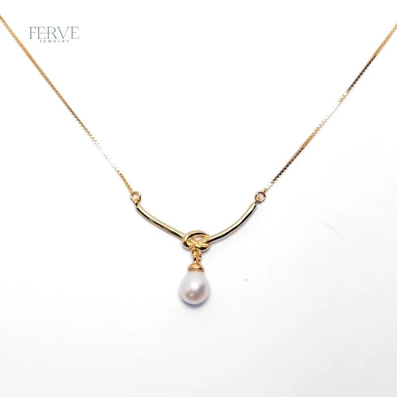 GOLD MEREDITH NECKLACE