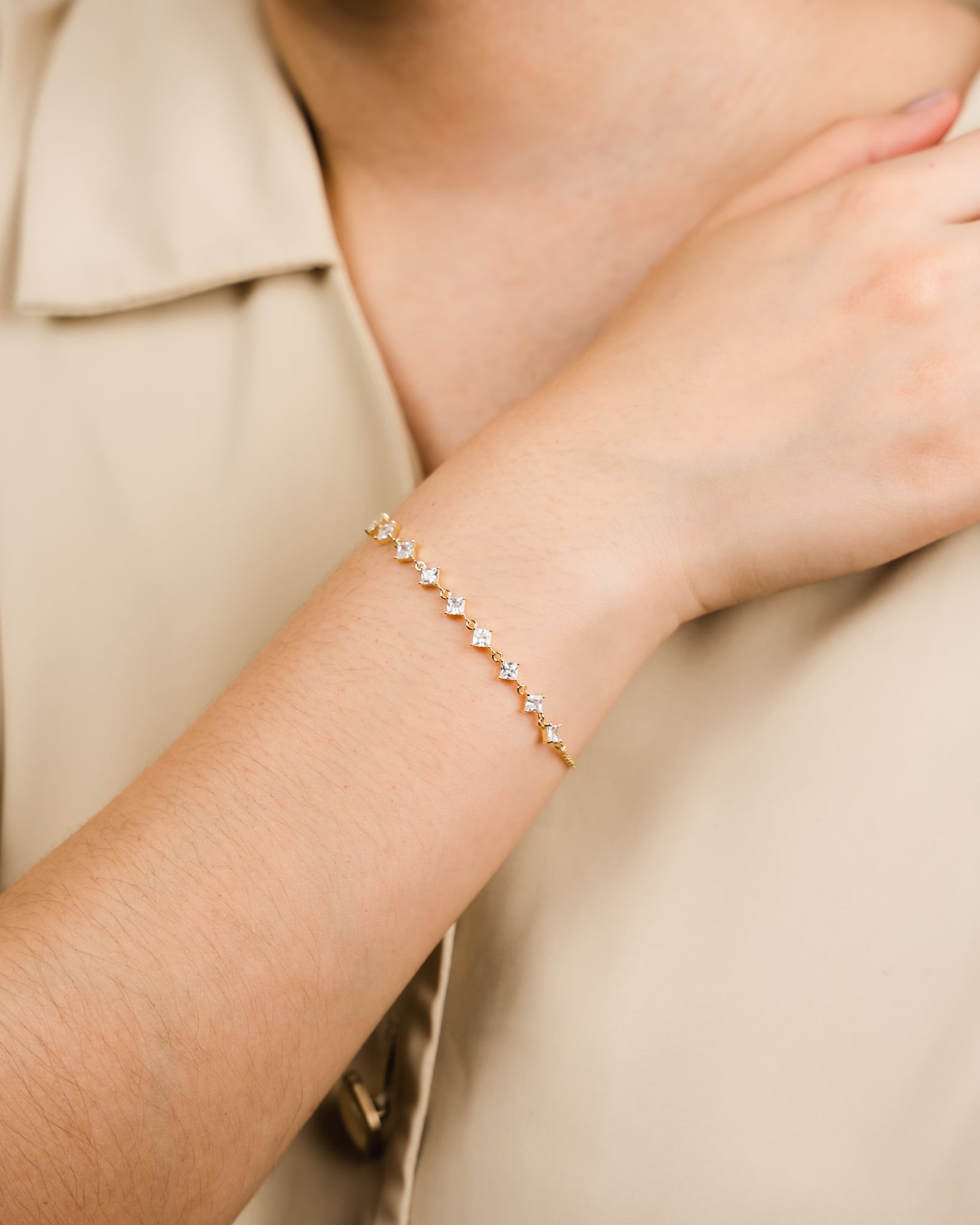 GOLD VERA SLIDER BRACELET ON WRIST