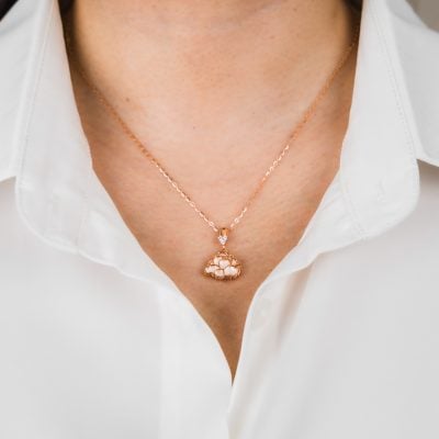 ROSE GOLD CAMELLIA NECKLACE